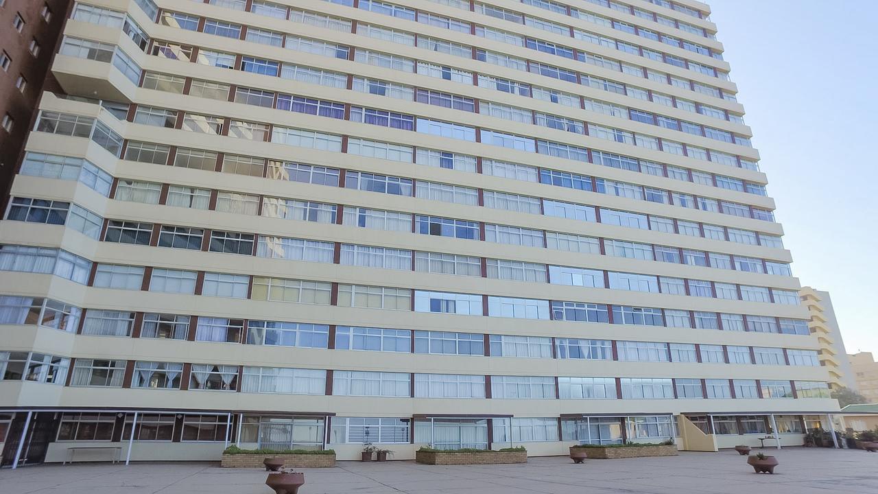 South Coast Beachfront Holiday Apartments Amanzimtoti Exterior photo