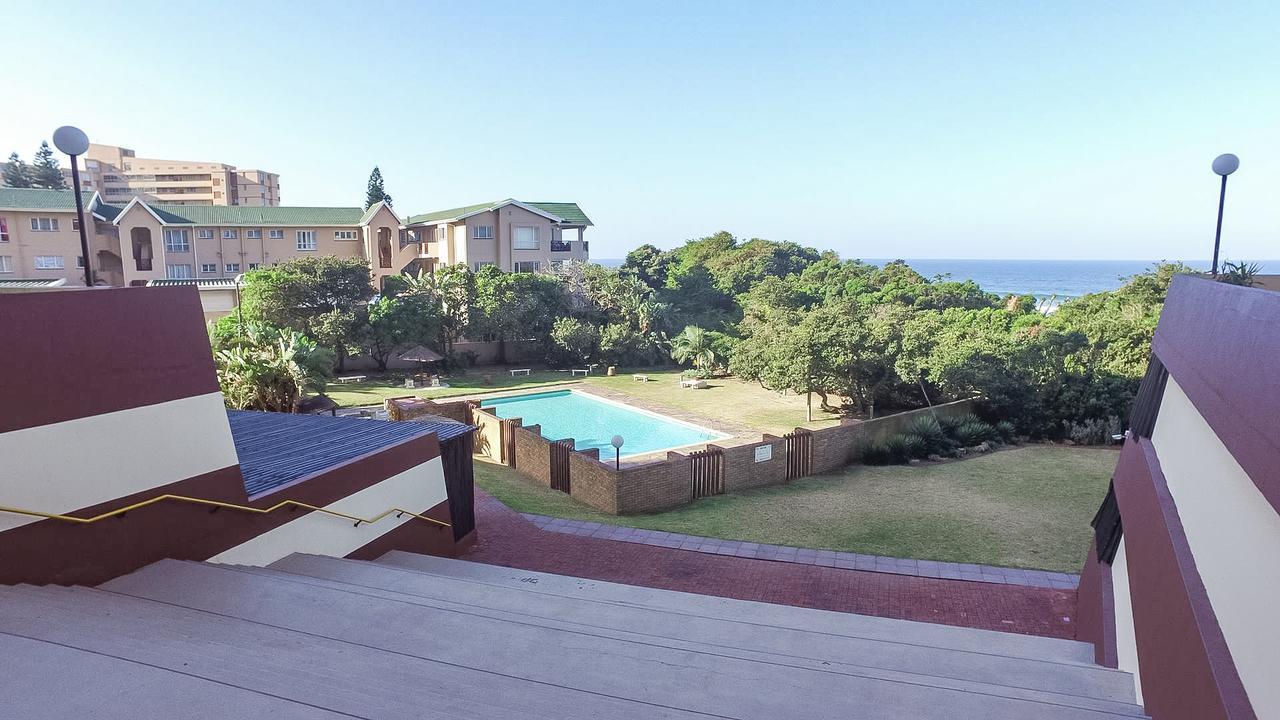 South Coast Beachfront Holiday Apartments Amanzimtoti Exterior photo