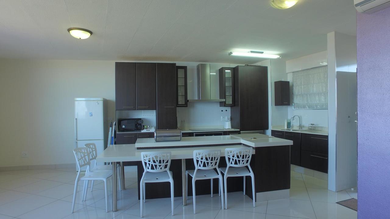South Coast Beachfront Holiday Apartments Amanzimtoti Exterior photo